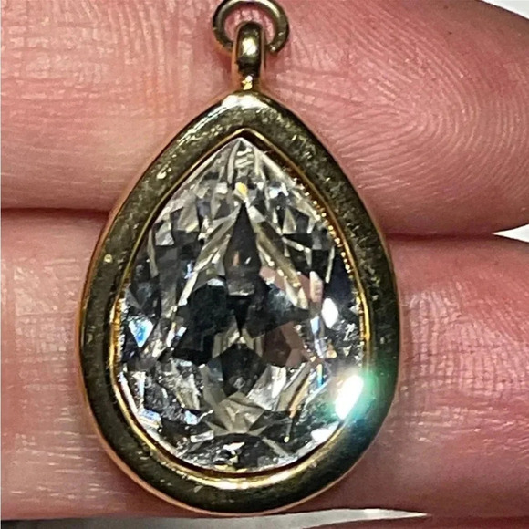 Swarovski Crystal Rhinestone Earrings and Pear CZ Shaped Pendant Gold Plated - Picture 3 of 11